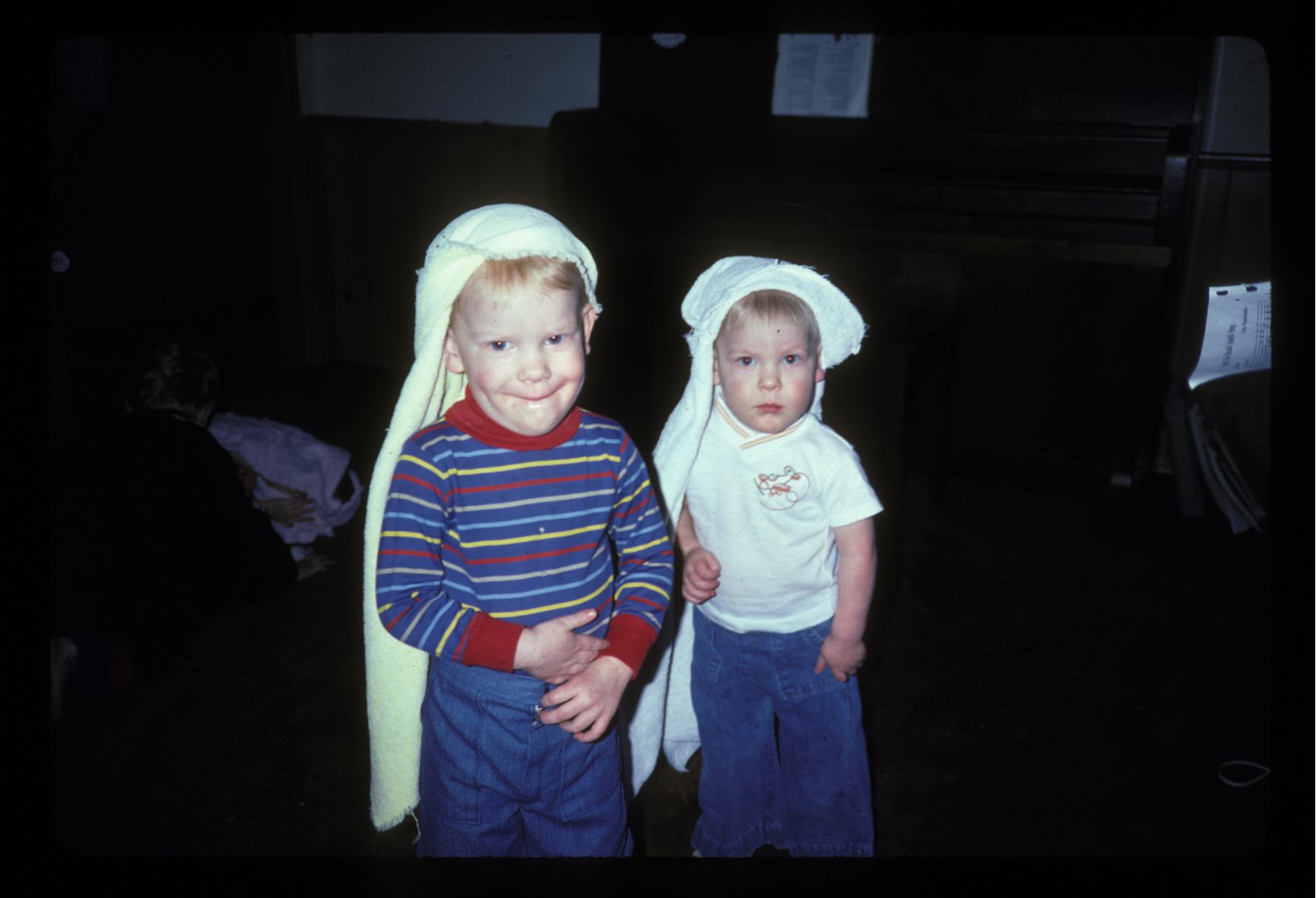 Image: Boys with towels on their heads